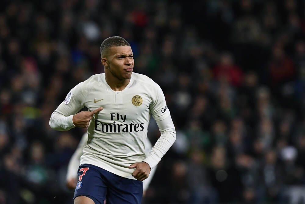 曼联交换巴莱巴方案被拒，布莱顿只要钱！接洽唐纳鲁马遇一大障碍